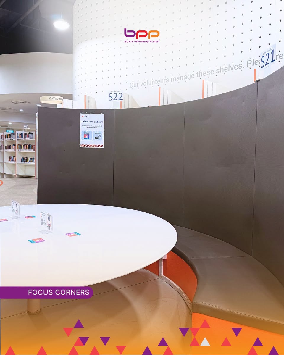Focus Corners with curved bench seating and bookshelves at BPP library
