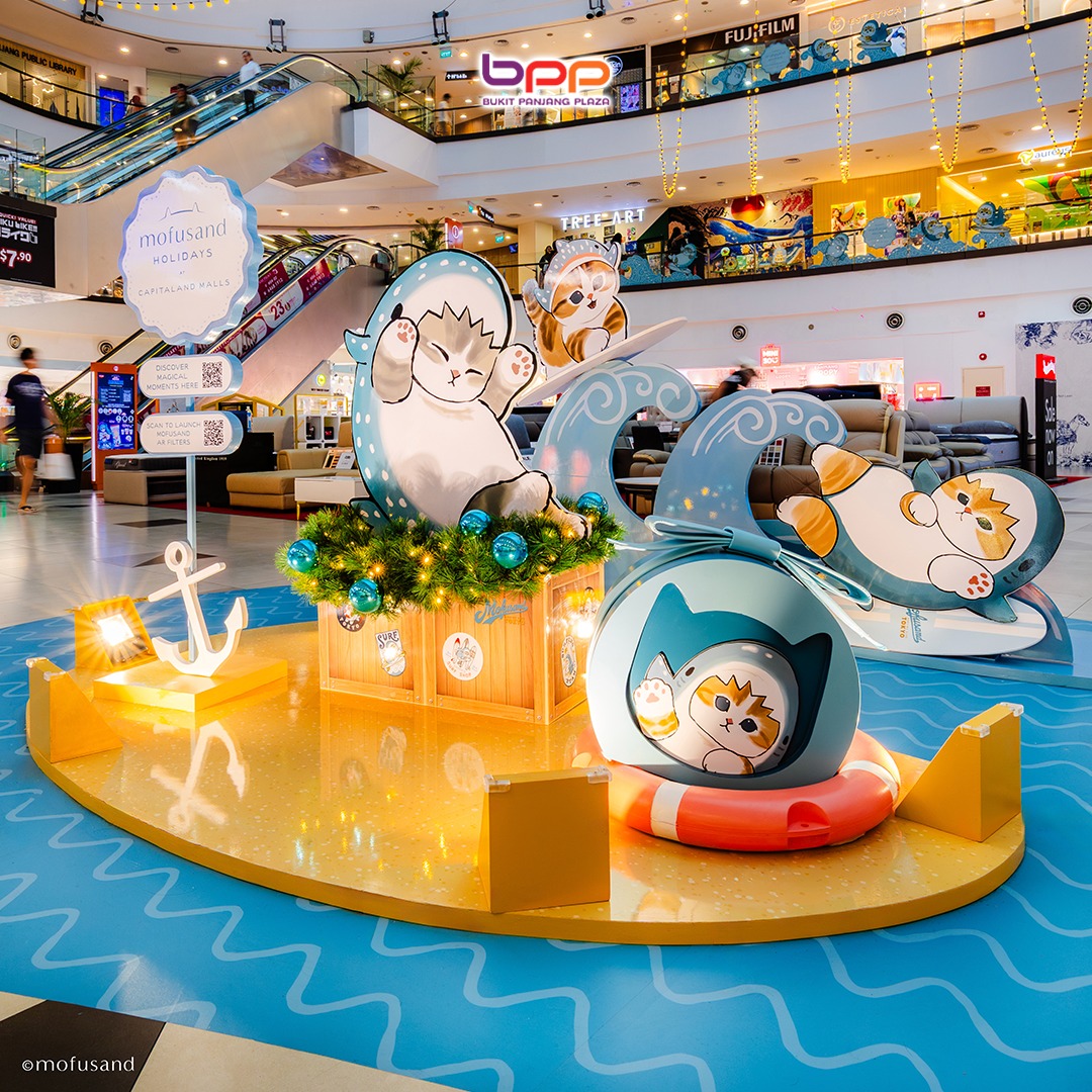 A delightful Mofusand display adorned with Christmas decorations