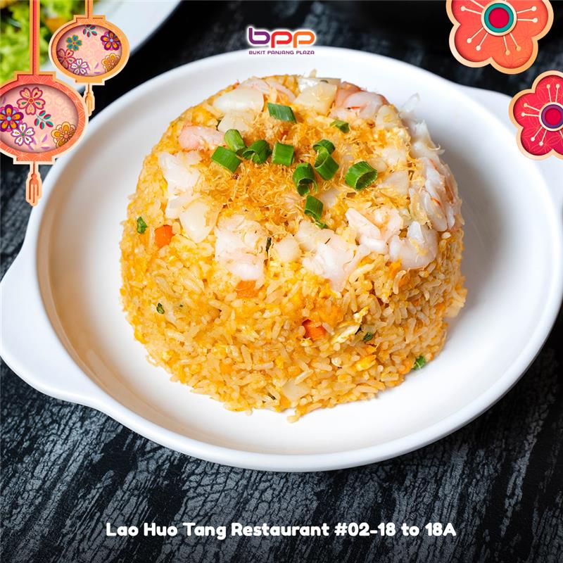 Traditional Chinese New Year reunion set